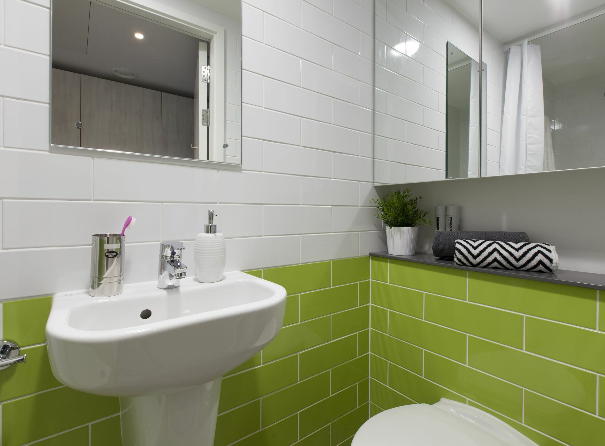 Pure Citystay Aldgate Londen Buitenkant foto